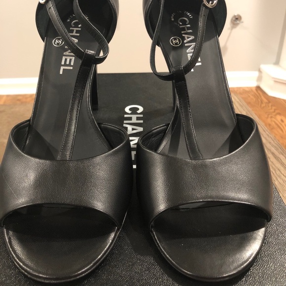 NWT in Box - CHANEL Peep Toe T-Strap Heels - Picture 2 of 9